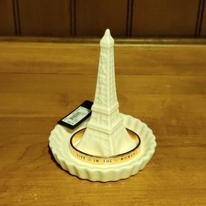 BCBG, NWT rose gold-plated "Live in the Moment"bracelet w/ circle clasp